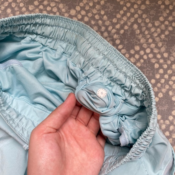Lululemon Hotty Hot Shorts 4” - Picture 3 of 4